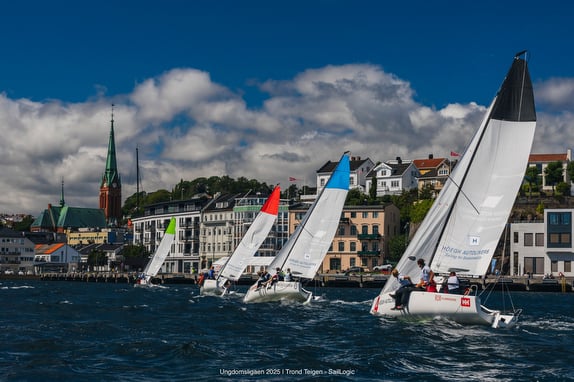 Wired logo with a pixelated design.