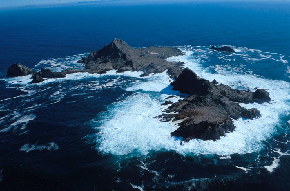 2026 0416 Double Farallones Rocks