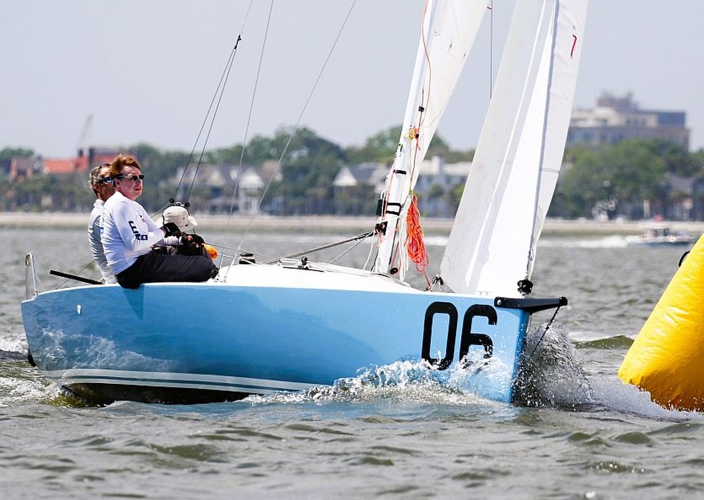 2026 0423 J7 daysailer blue 06A